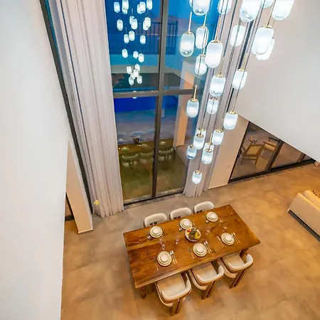 Villa Deniz Manzarali Genis Tatil Villasi Kaş