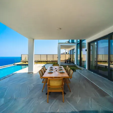 Deniz Manzarali Genis Tatil Villasi Villa Kaş