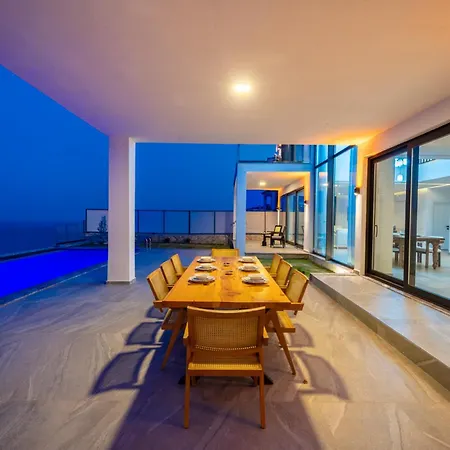 Deniz Manzarali Genis Tatil Villasi * Kaş