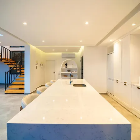 Villa Deniz Manzarali Genis Tatil Villasi Kaş
