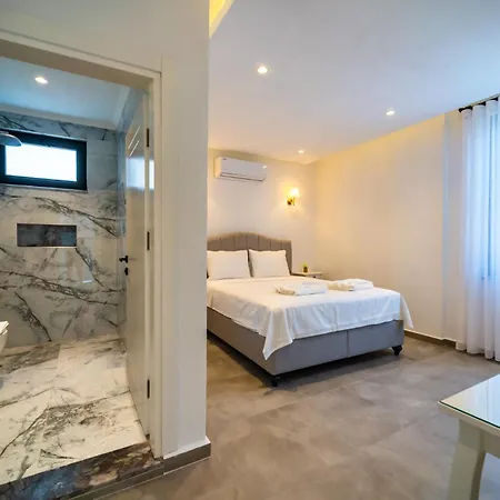 Villa Deniz Manzarali Genis Tatil Villasi Kaş